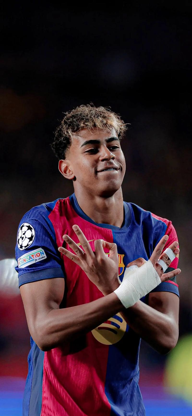 格策：梅西是我的偶像！给穆勒的建议是赛前别放狠话！