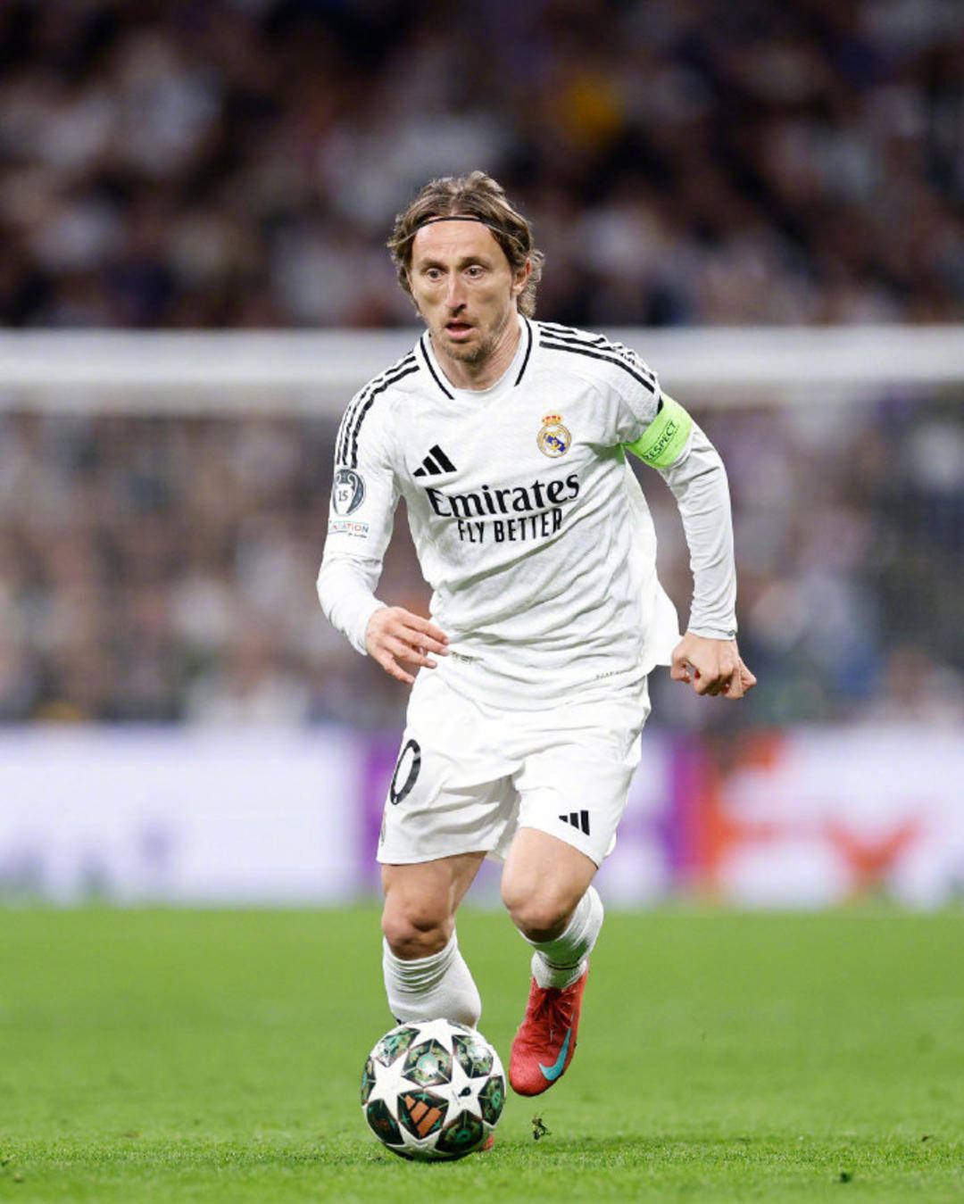 罗马诺：赫罗纳租借曼城后卫维托尔-雷斯已达成原则协议